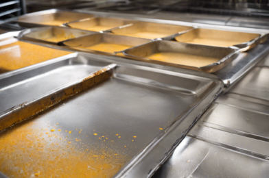 How to Clean Dirty Sheet Pans